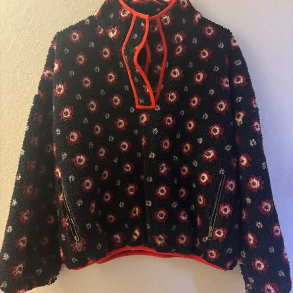 THE GREAT. The Countryside Pullover in Navy Geo Daisy 2/M - Picture 6 of 6